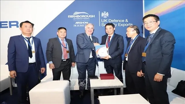 Việt Nam tìm hiểu công nghệ mới tại triển lãm hàng không quốc tế